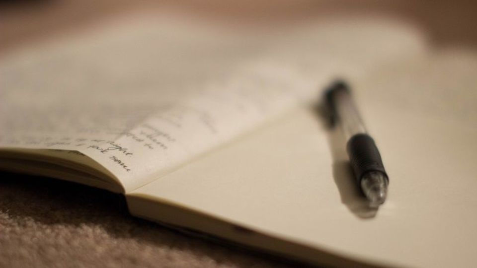 失恋を乗り越えるために「心の救いになる物語」を書き綴ろう